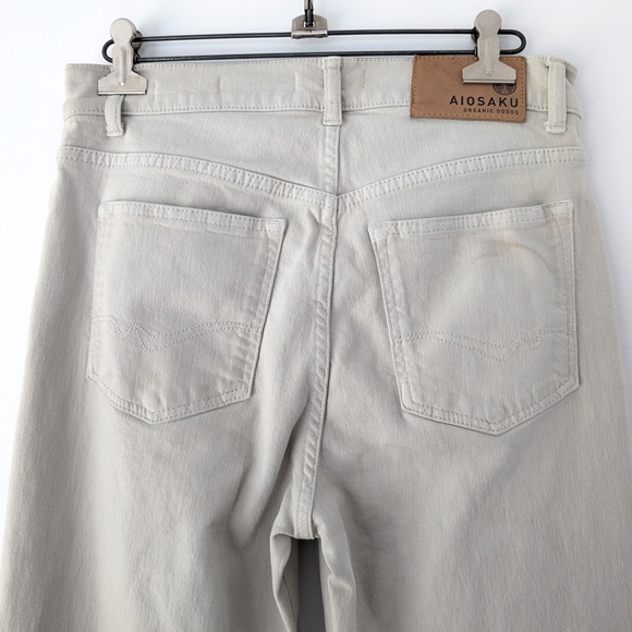 Aiosaku Willoa 99% Organic Cotton Slightly Flared Ecru Denim ~ Size 29 - Picture 8 of 12